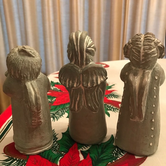 Set of 3 Signed Isabelle Bloom Angel Figurines - Picture 2 of 3